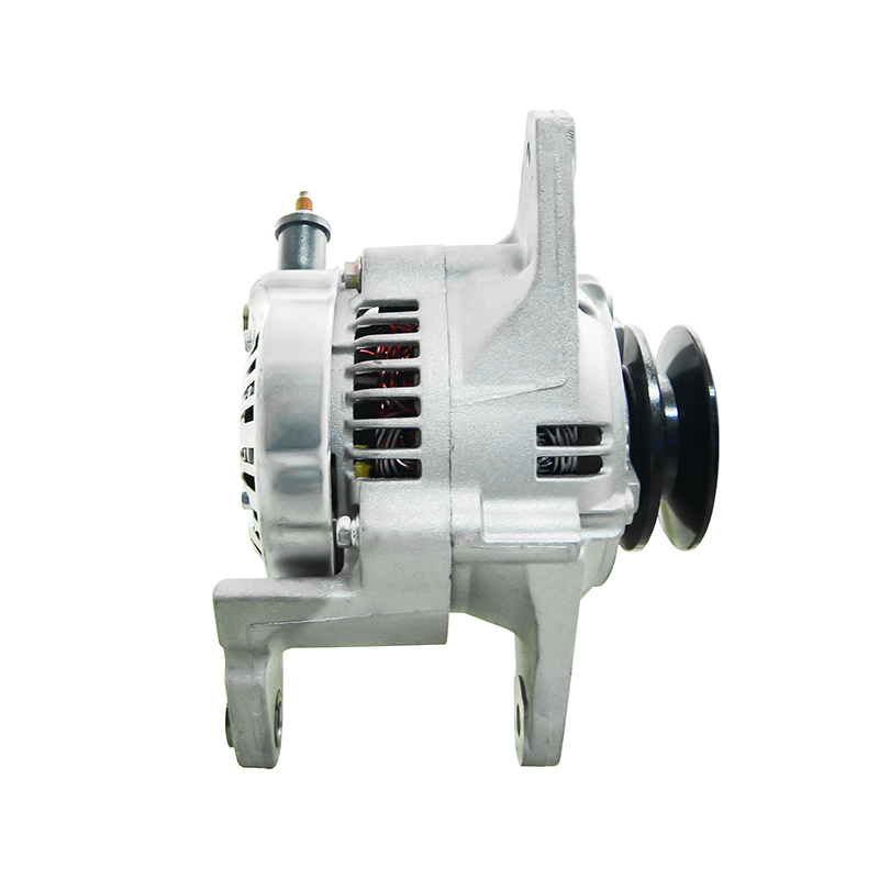 Alternator Denso 12V 55A pentru Caterpillar 228 / 236 / 246 / 248 / 252 / 262 / 902 / 906 | Înlocuire scripete cu 1 canelură de 69,5 mm